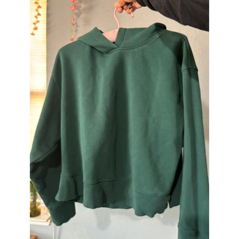 Zara Women’s Green Oversized Cropped Hoodie Sweatshirt Size L Pullover Cozy
